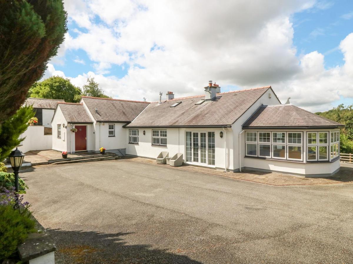 Bwthyn Clai Villa Llangefni Exterior photo