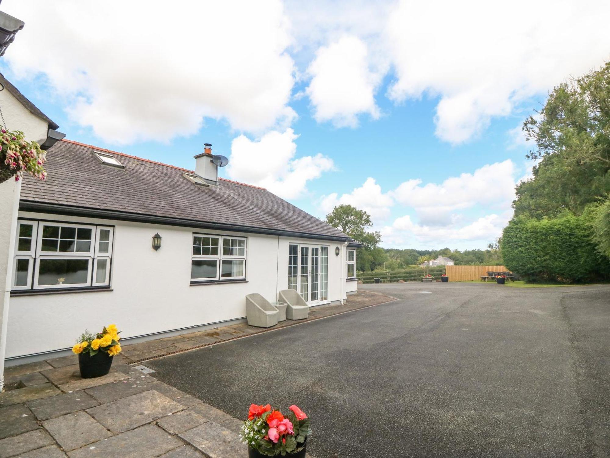 Bwthyn Clai Villa Llangefni Exterior photo